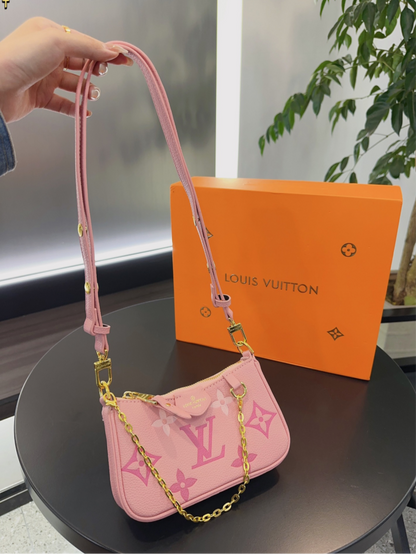 LV PURSE