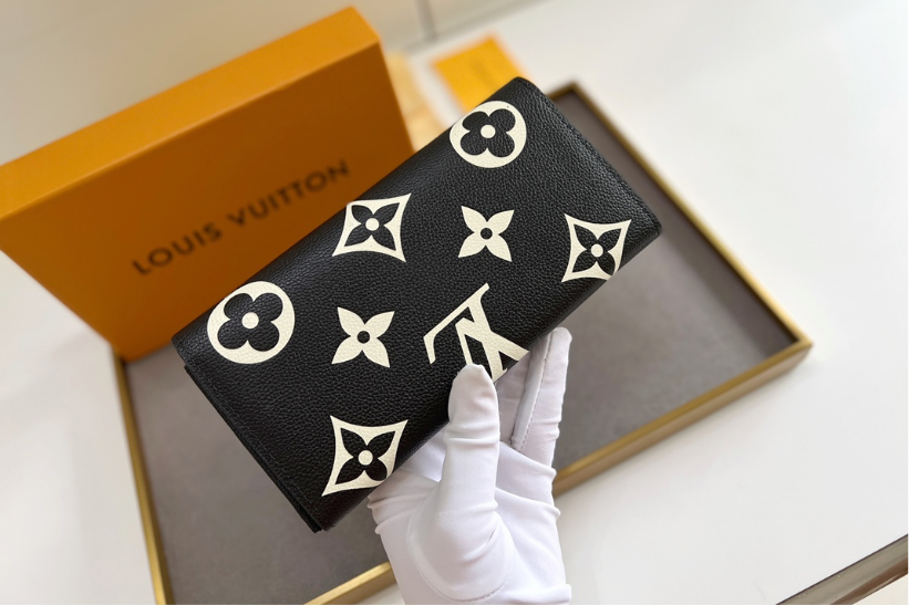 LV WALLET