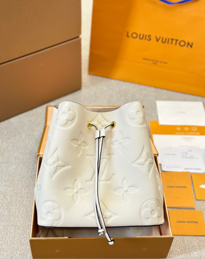 LV PURSE