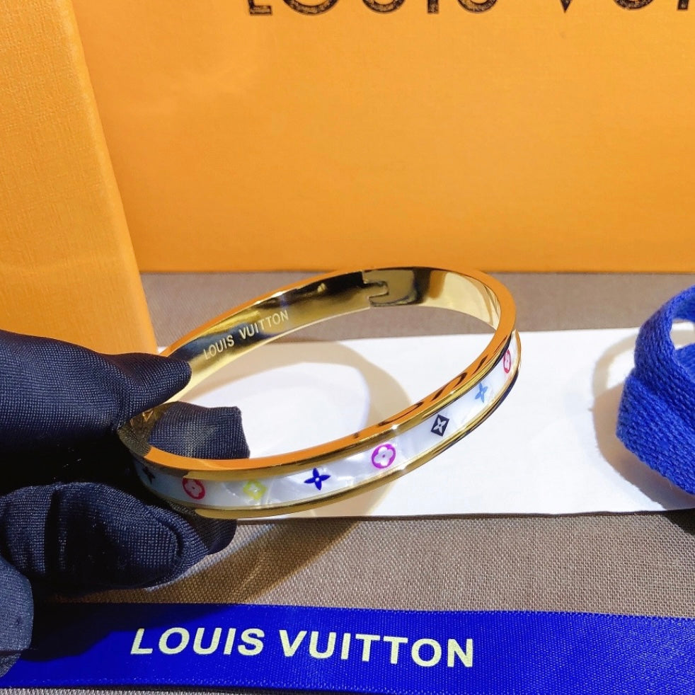 LV BRACELET