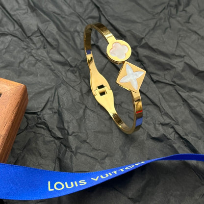 LV BRACELET