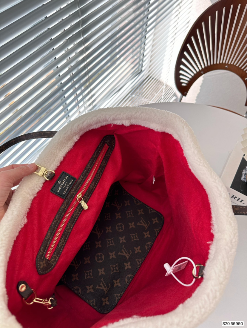 LV NEVERFULL PURSE