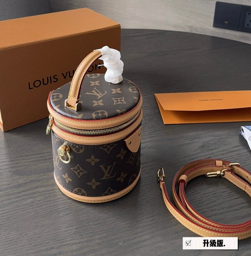 LV CANNES PURSE