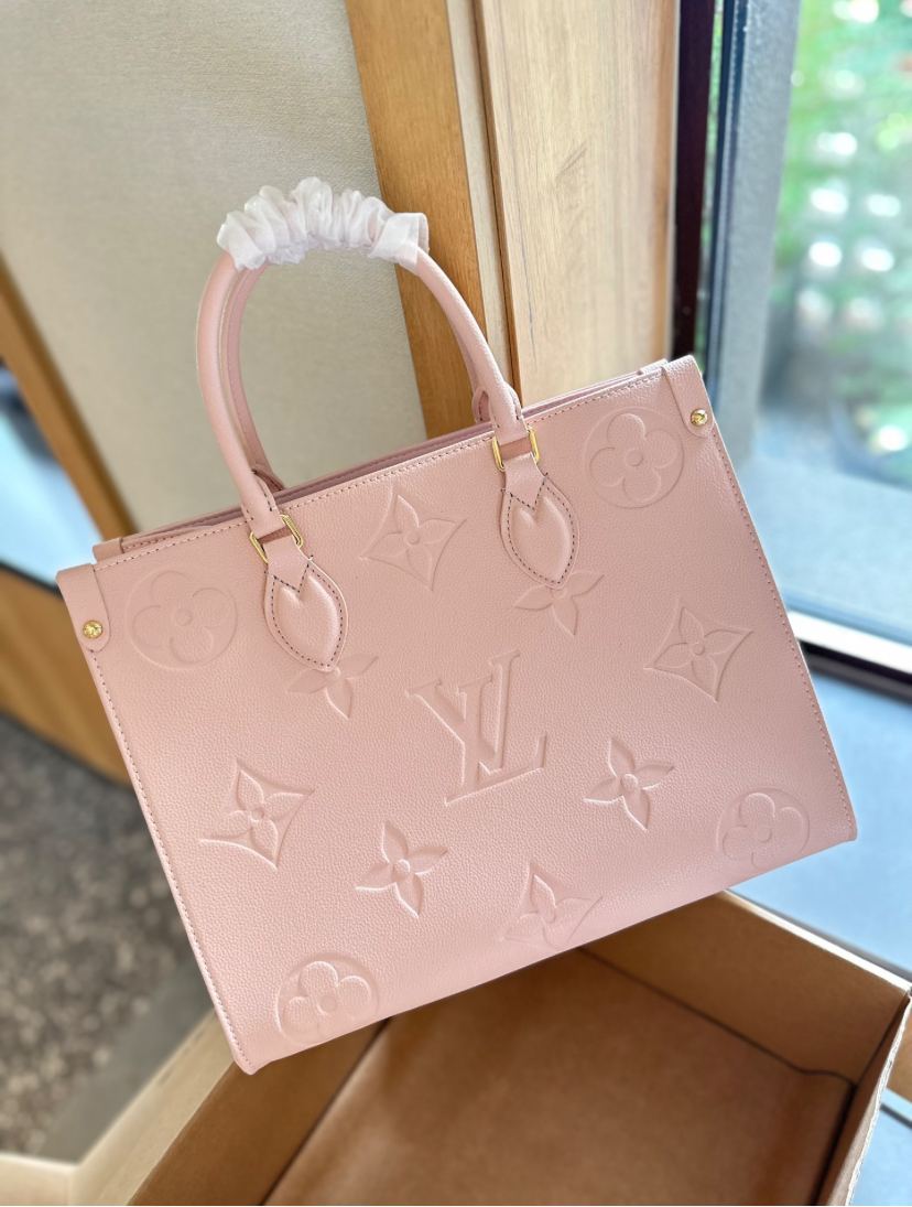 LV PURSE