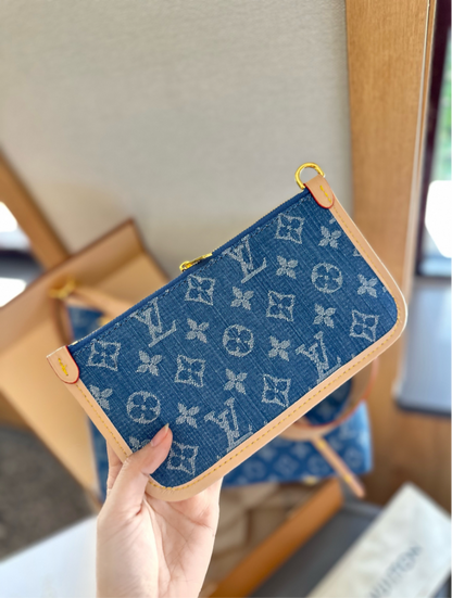 LV PURSE