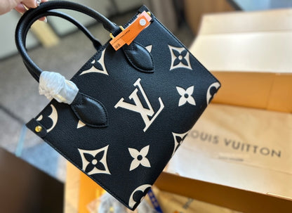 LV PURSE