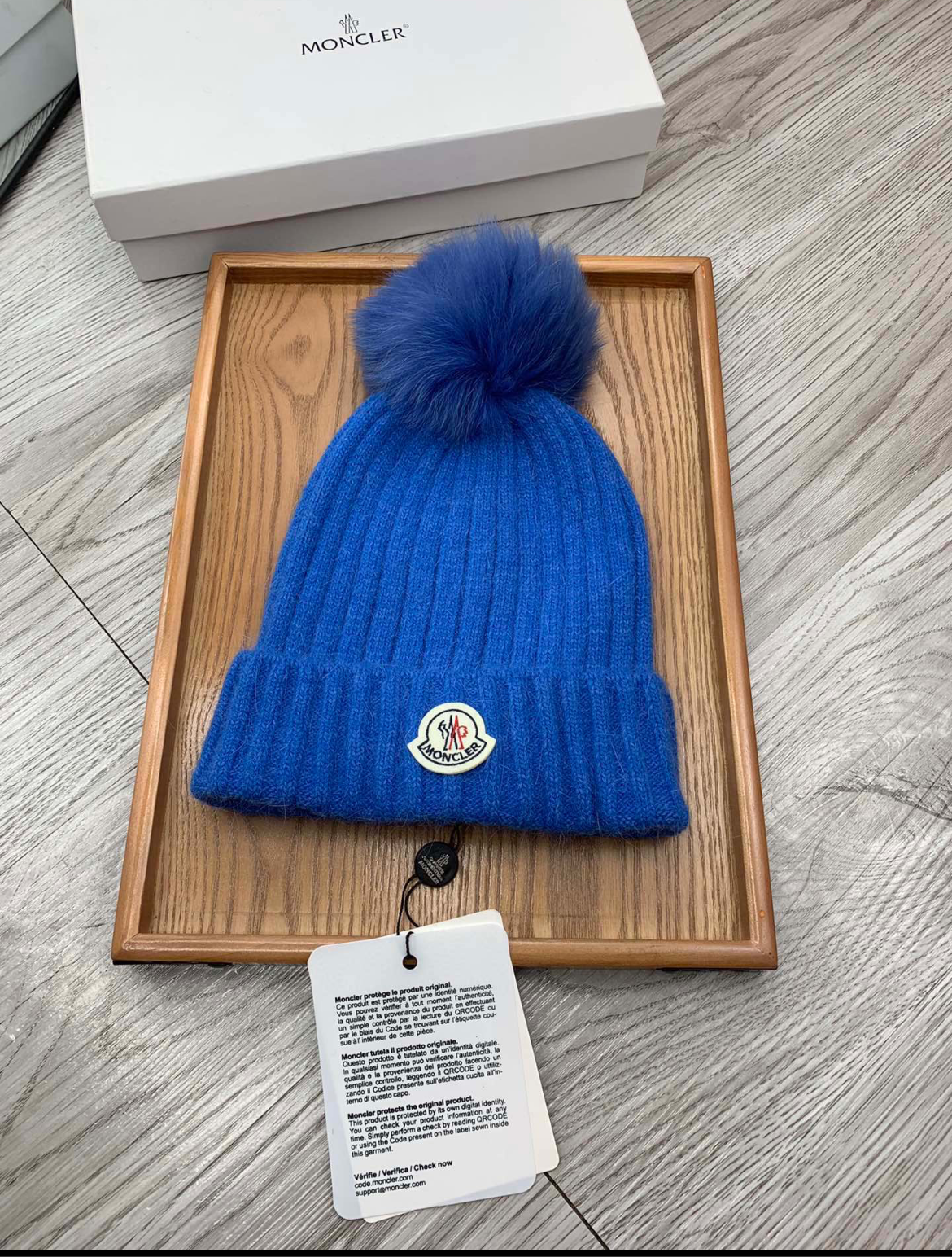 MONCLER BEANIE W/FUR